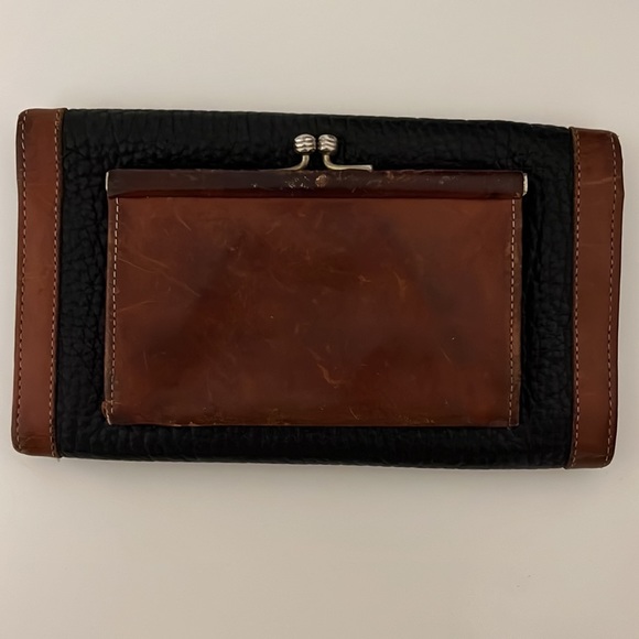 Vintage Dooney & Bourke wallet - Picture 6 of 7